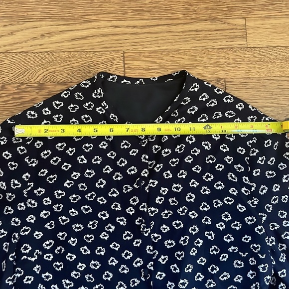 Silk skirt and matching top - Picture 9 of 12